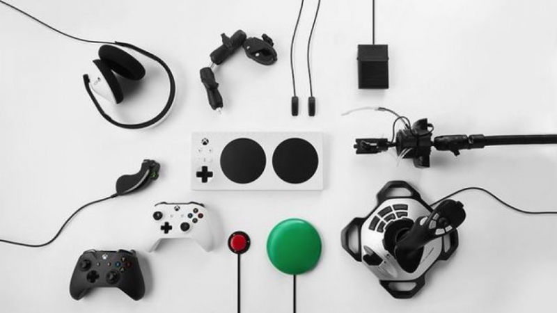 「Xbox Adaptive Controller」能连接包括口部控制的摇杆 Quadstick