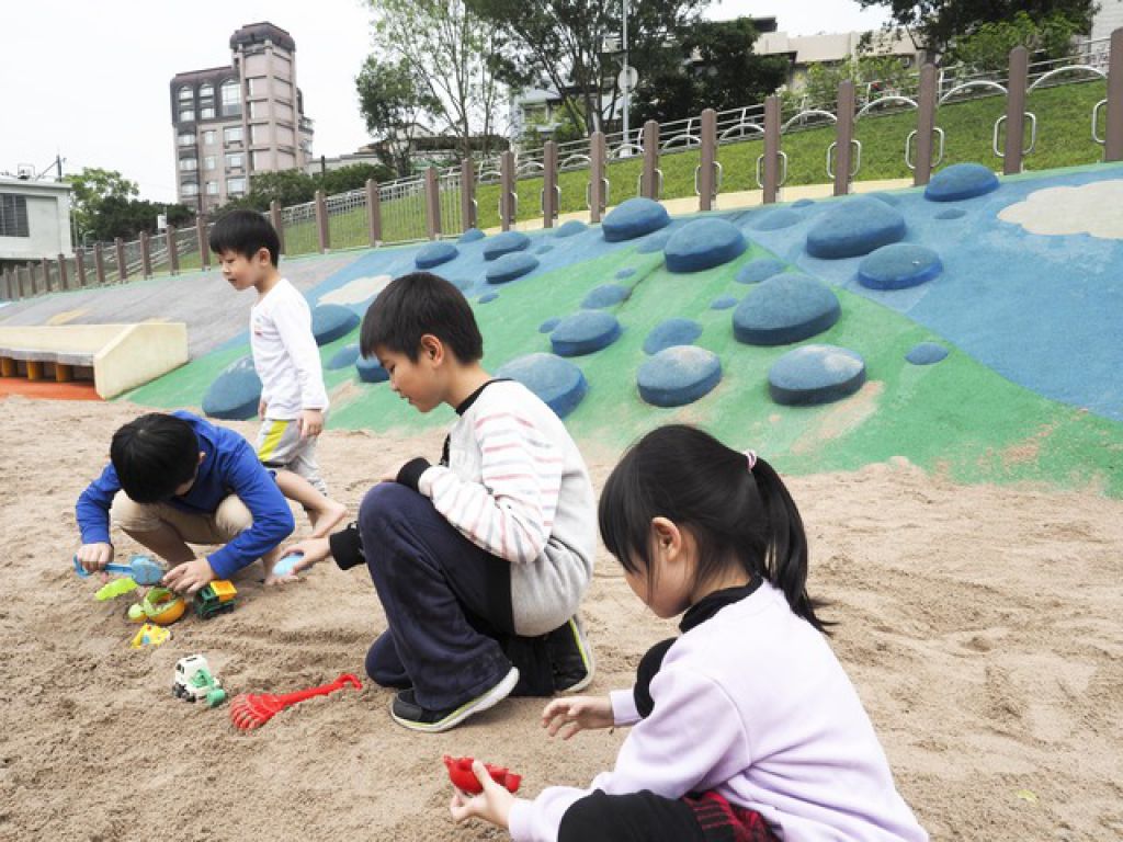 扩大沙坑面积