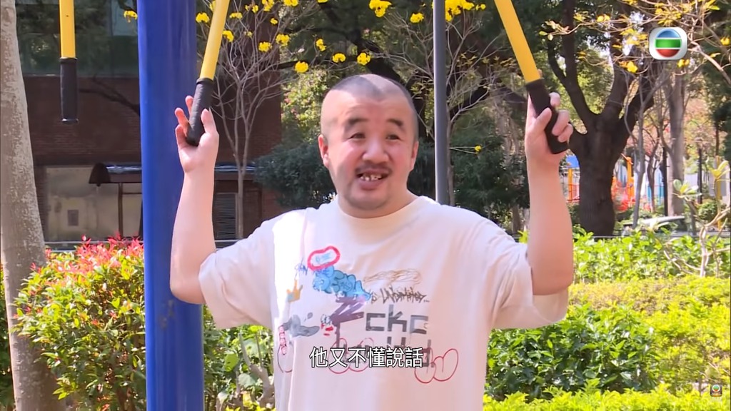 劉太其實不放心兒子入住宿舍。