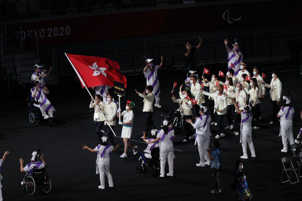 香港殘奧代表團在東京殘奧開幕禮入場。