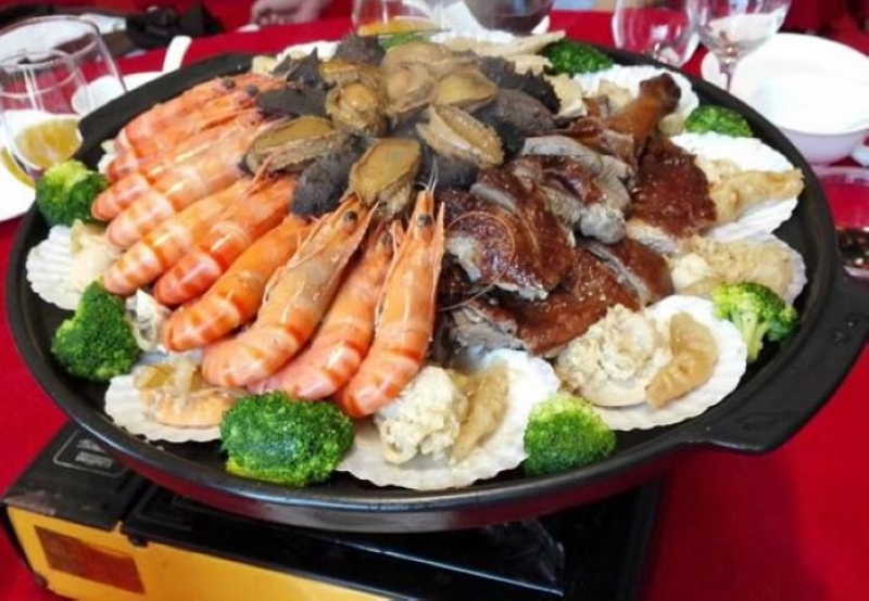 传爱心新春吉祥盆菜宴
